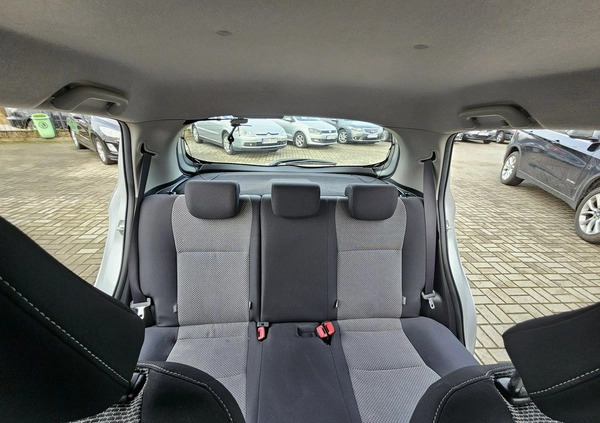 Toyota Yaris cena 49900 przebieg: 63000, rok produkcji 2016 z Olsztyn małe 497